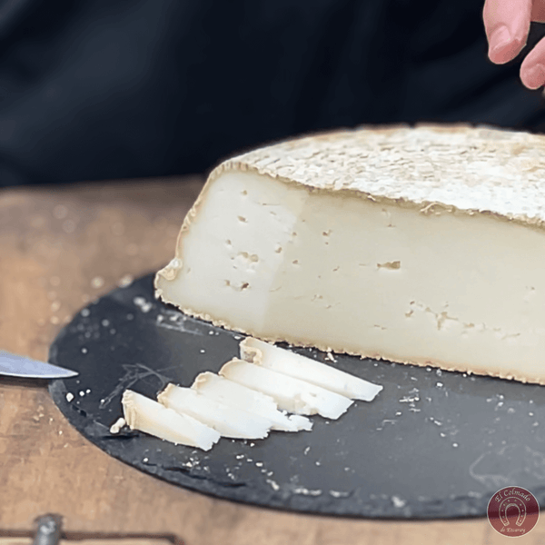Queso gigante de cabra semicurado, Roca de Cabra, La Rioja.