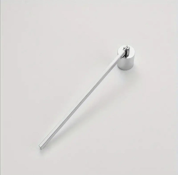 Kajfež za sveče v srebrni barvi