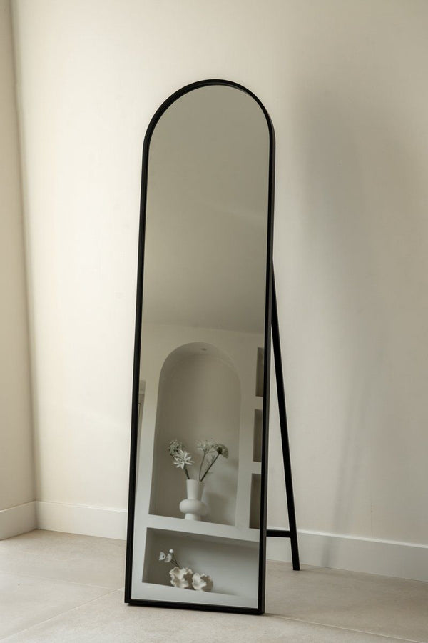 Full-length mirror - black - metal - round top - 150cm x 40cm