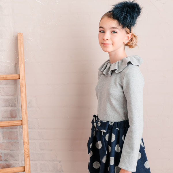 WARM COTTON SWEATER WITH RUFFLED COLLAR