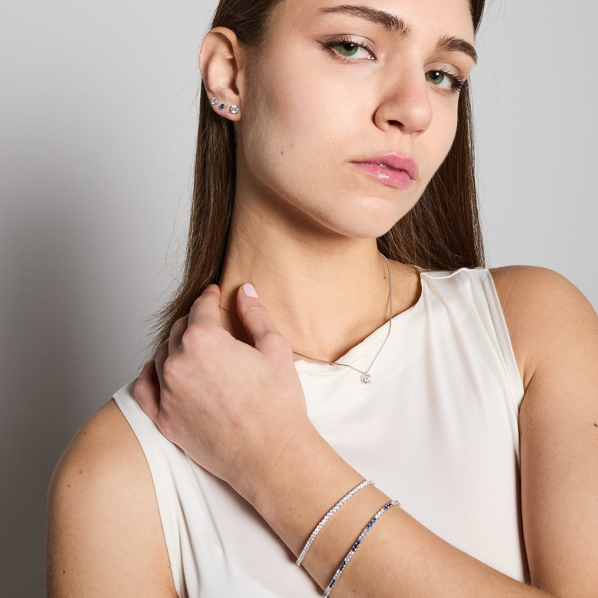Rhodium-plated silver tennis bracelet with blue and white zirconia mm 2.0