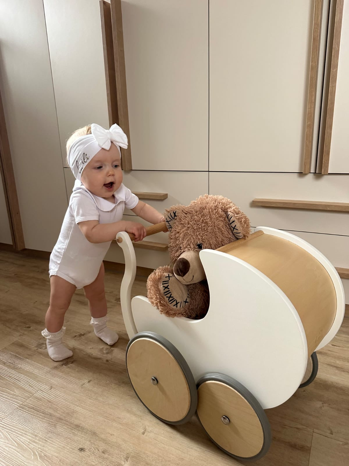 Ljubezenska otroška naglavna trak