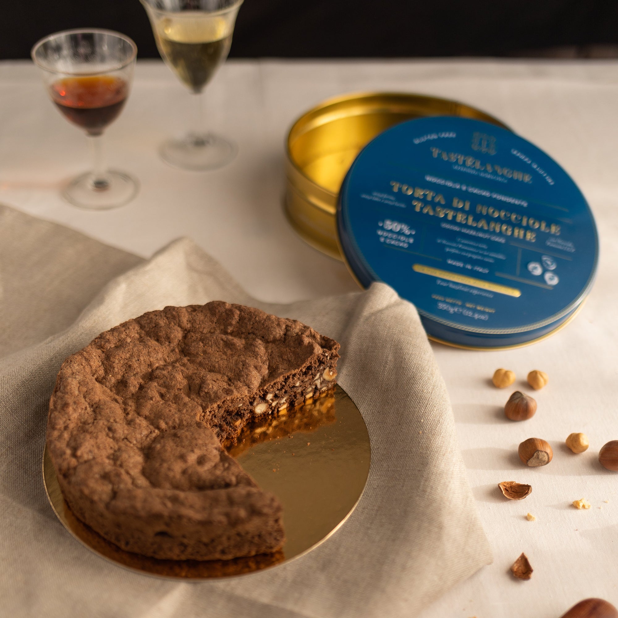 Torta di Nocciole Fondente Tastëlanghe (Box Torta) - Tastëlanghe Azienda Agricola