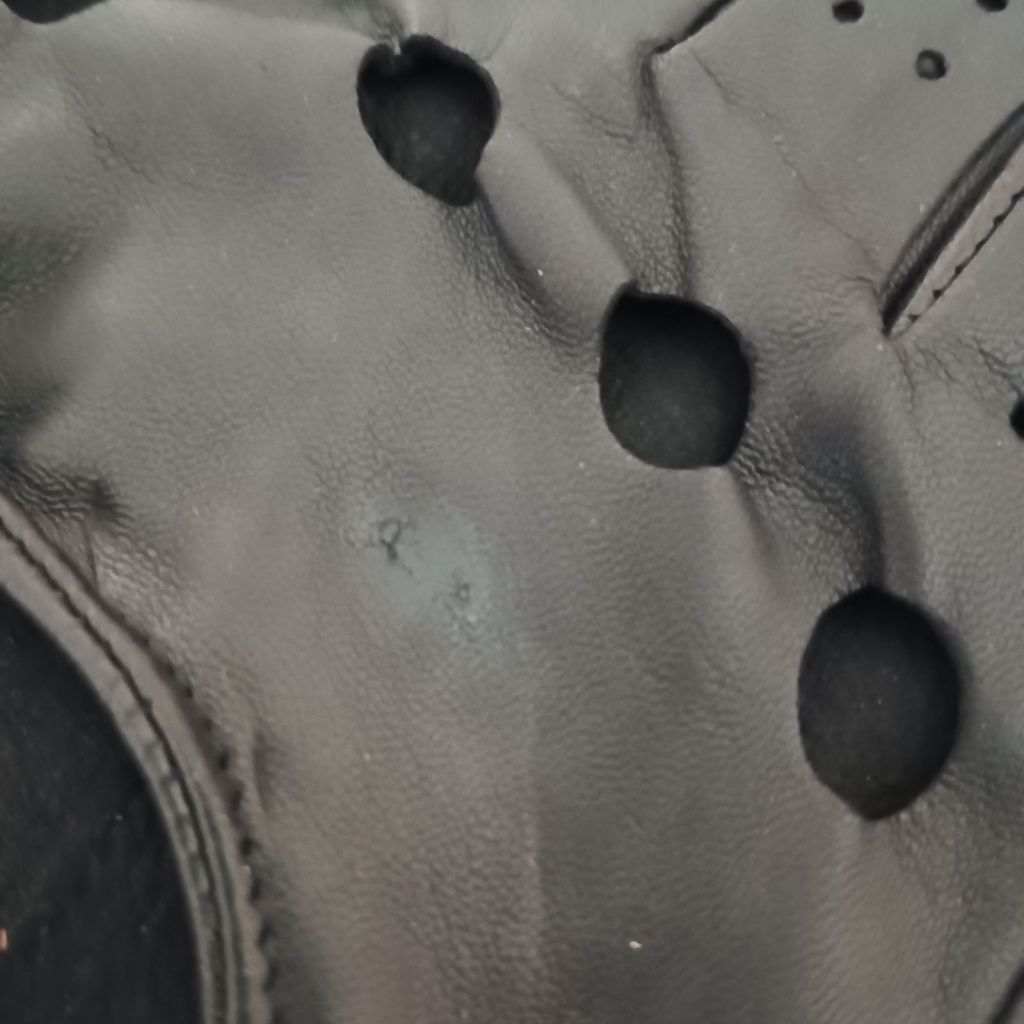 Women's Sports Driving Gloves Made of Sheepskin
