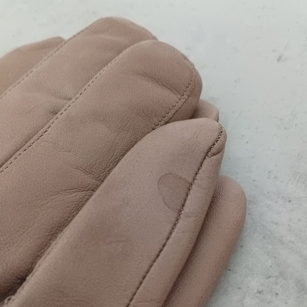 Elegant Leather Gloves with Cashmere and Black Stitching