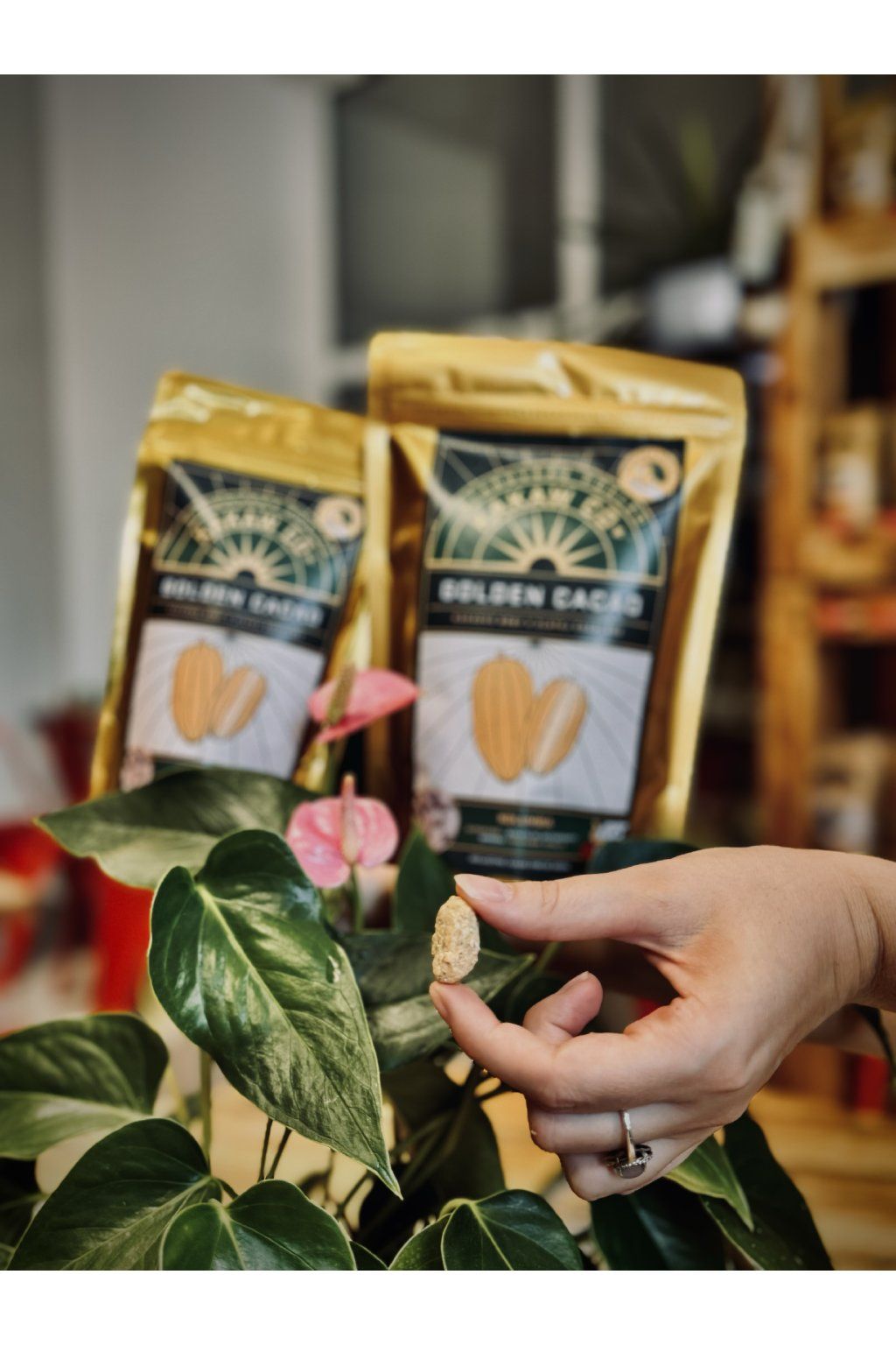 Zlatý křupavý kakao: kakaové boby potažené zlatou čokoládou Hmotnost: 750g