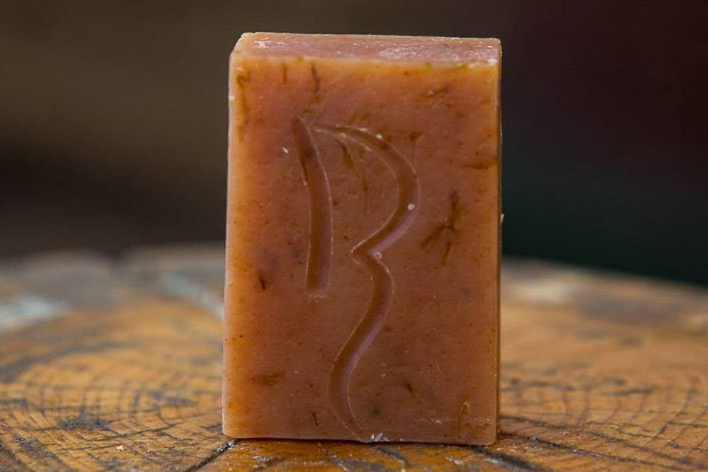 Soap with Fruit Extract Packaging Type: Fabric Bag