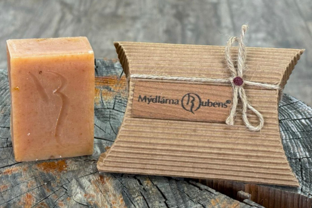 Soap with Fruit Extract Packaging Type: Hygienic Bag