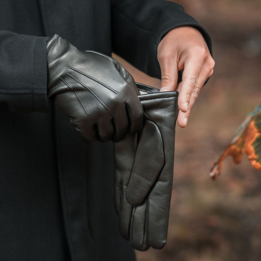 Leather Gloves for Men with Smooth Embroidery