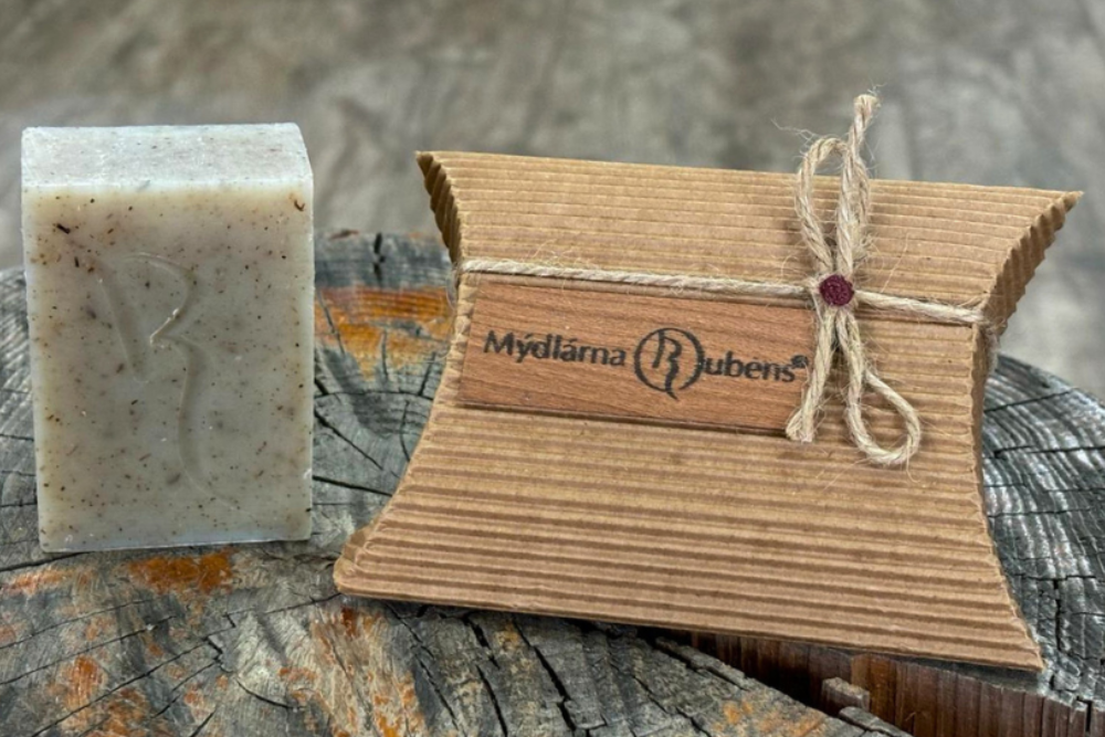 Lemon Balm Soap Packaging Type: Lens