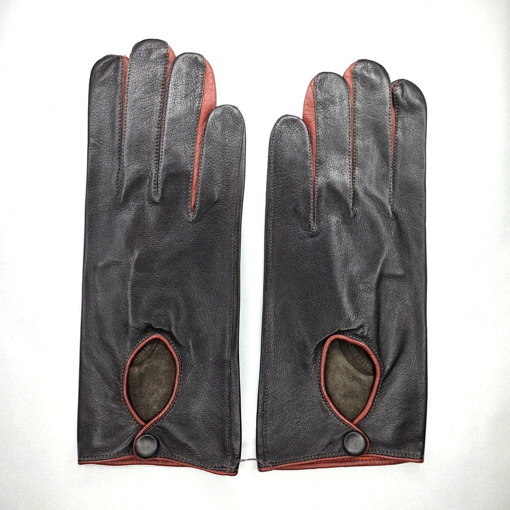 Sportovní střih elegantních rukavic