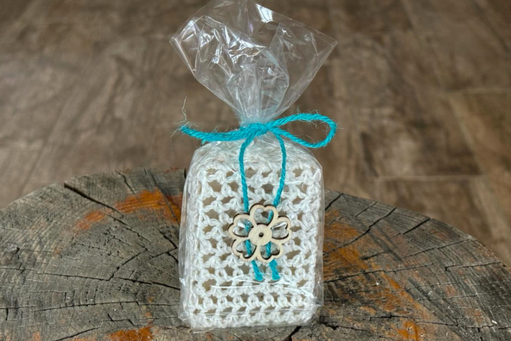 Soap in a Woven Massage Sponge Type of Soap: Lavender