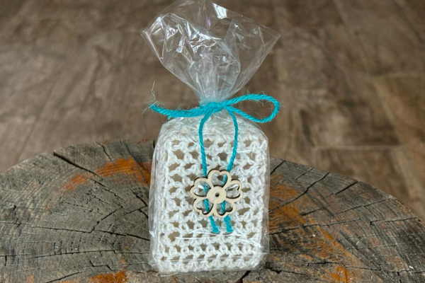 Soap in a Woven Massage Sponge Type of Soap: Thyme