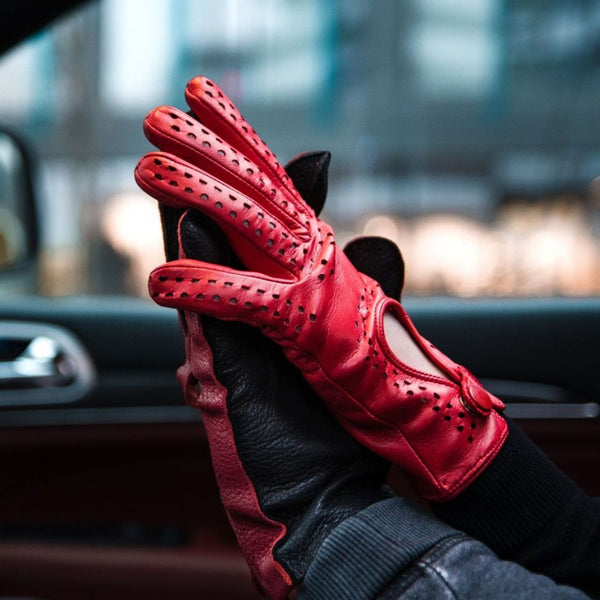 Sporty-Elegant Leather Gloves for Ladies