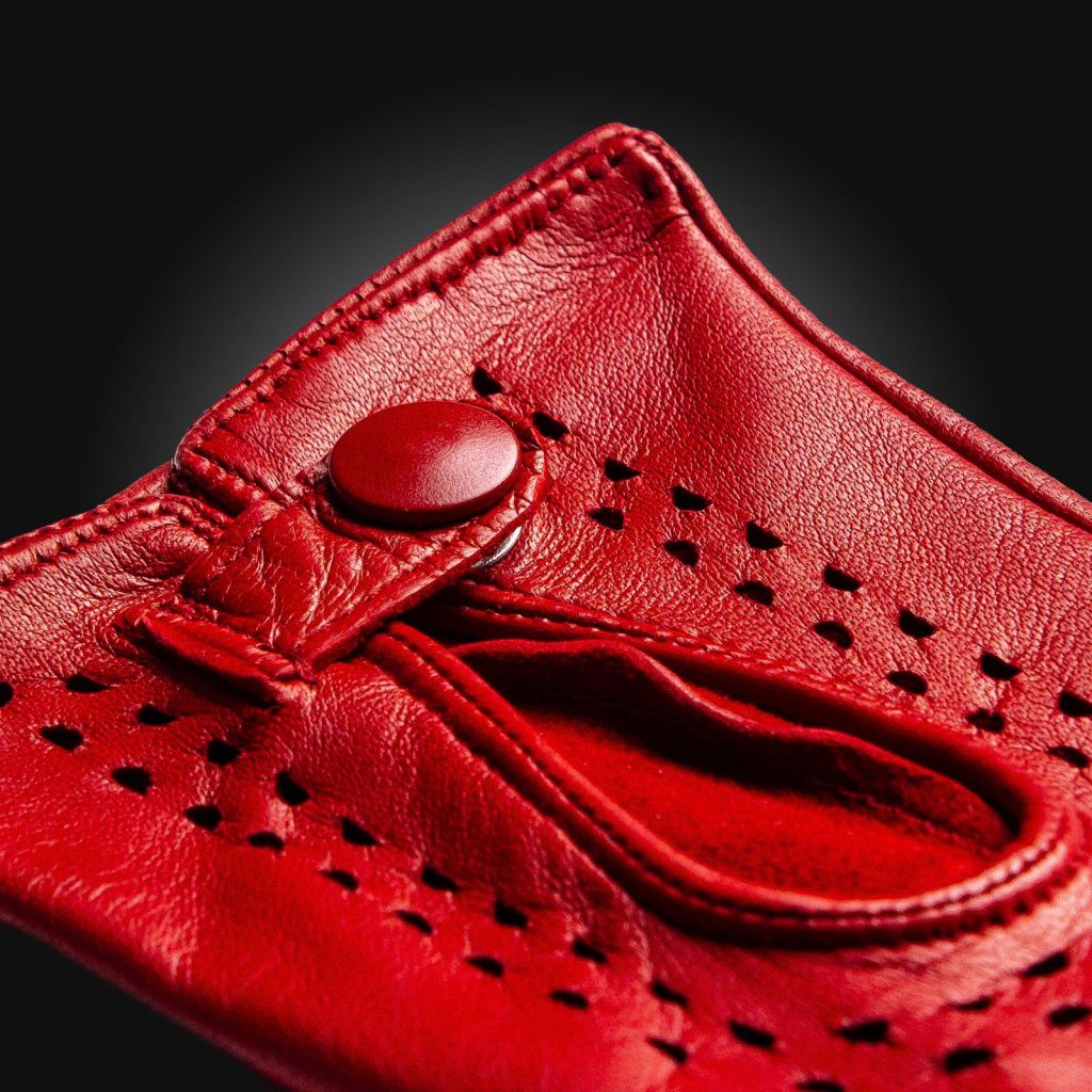 Sporty-Elegant Leather Gloves for Ladies