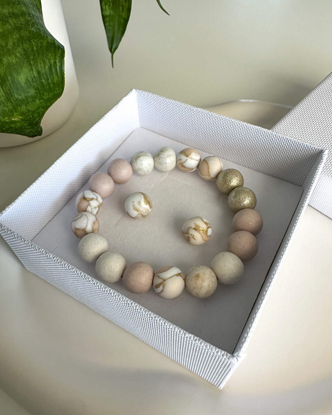 Bracelet, earrings | BULB LIMITED | champagne