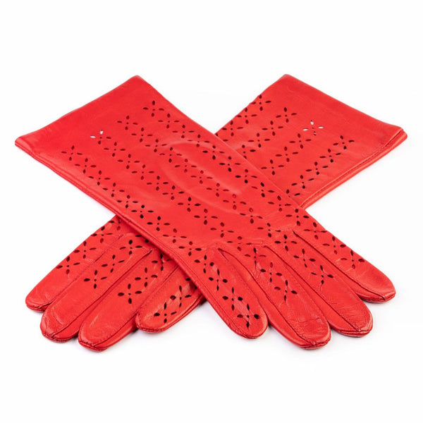 Summer gloves with flower-shaped perforations