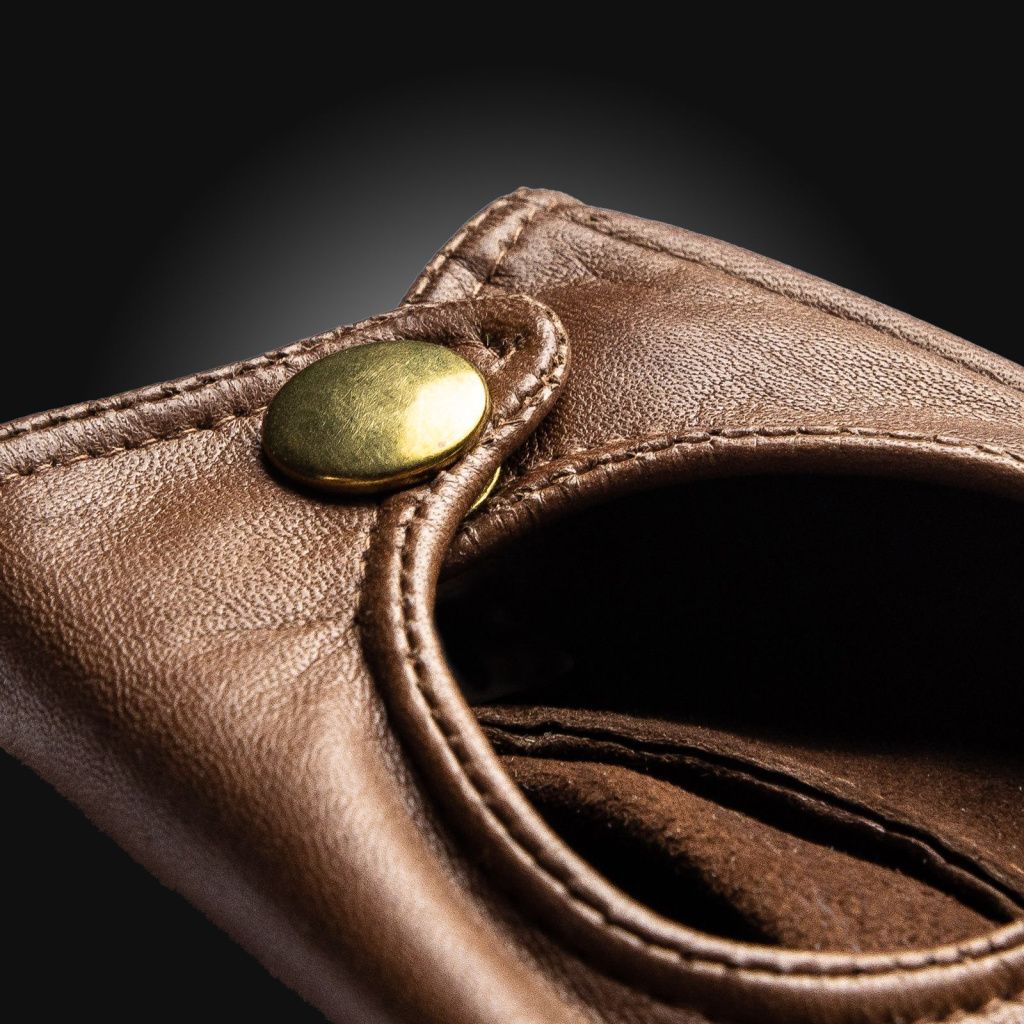 Women's Elegant Leather Driving Gloves for City Use