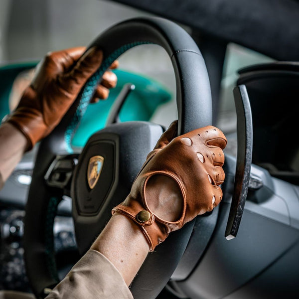 Women's Elegant Leather Driving Gloves for City Use
