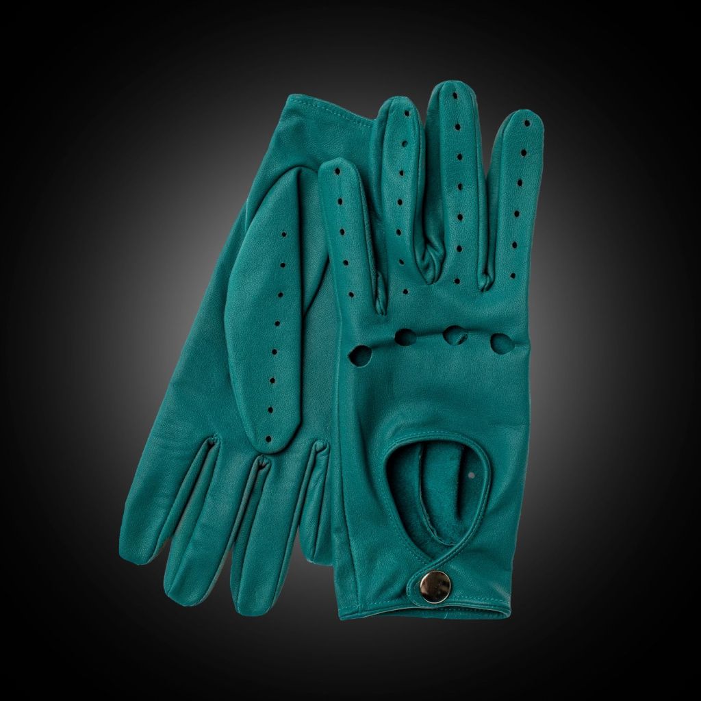 Women's Elegant Leather Driving Gloves for City Use