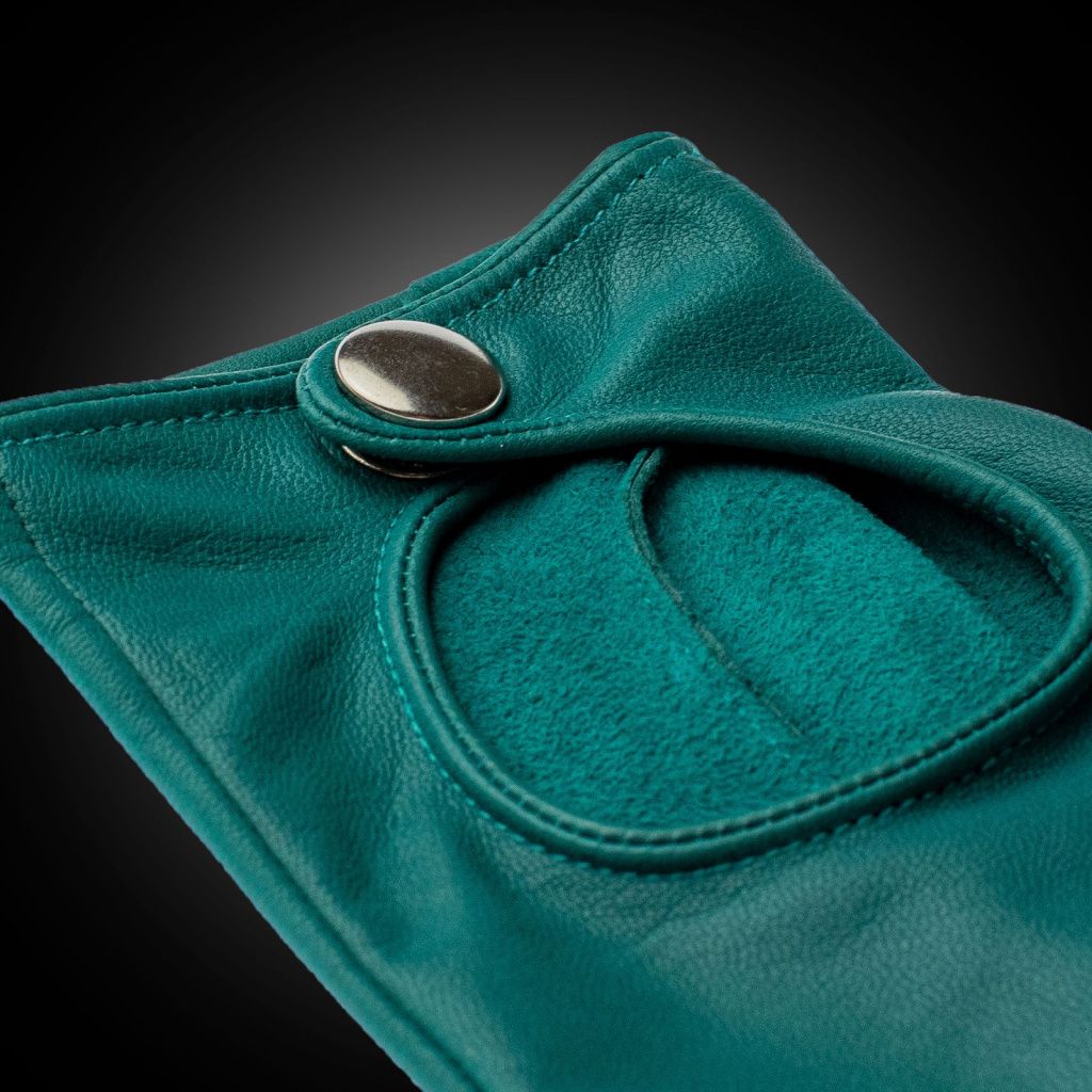 Women's Elegant Leather Driving Gloves for City Use