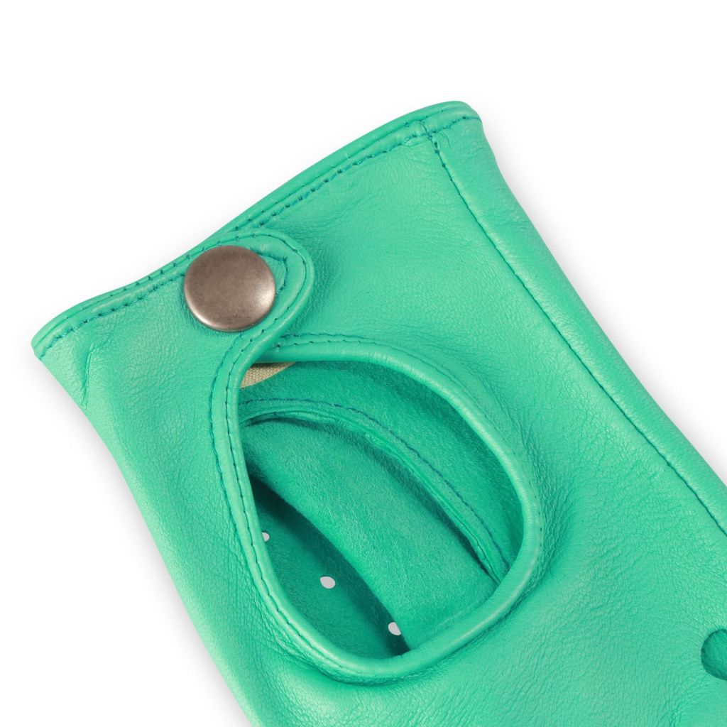 Women's Elegant Leather Driving Gloves for City Use