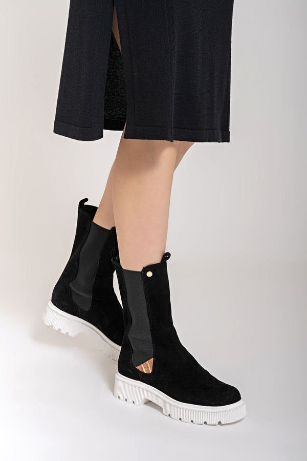 Stivaletto Joplyn in pelle scamosciata colore nero