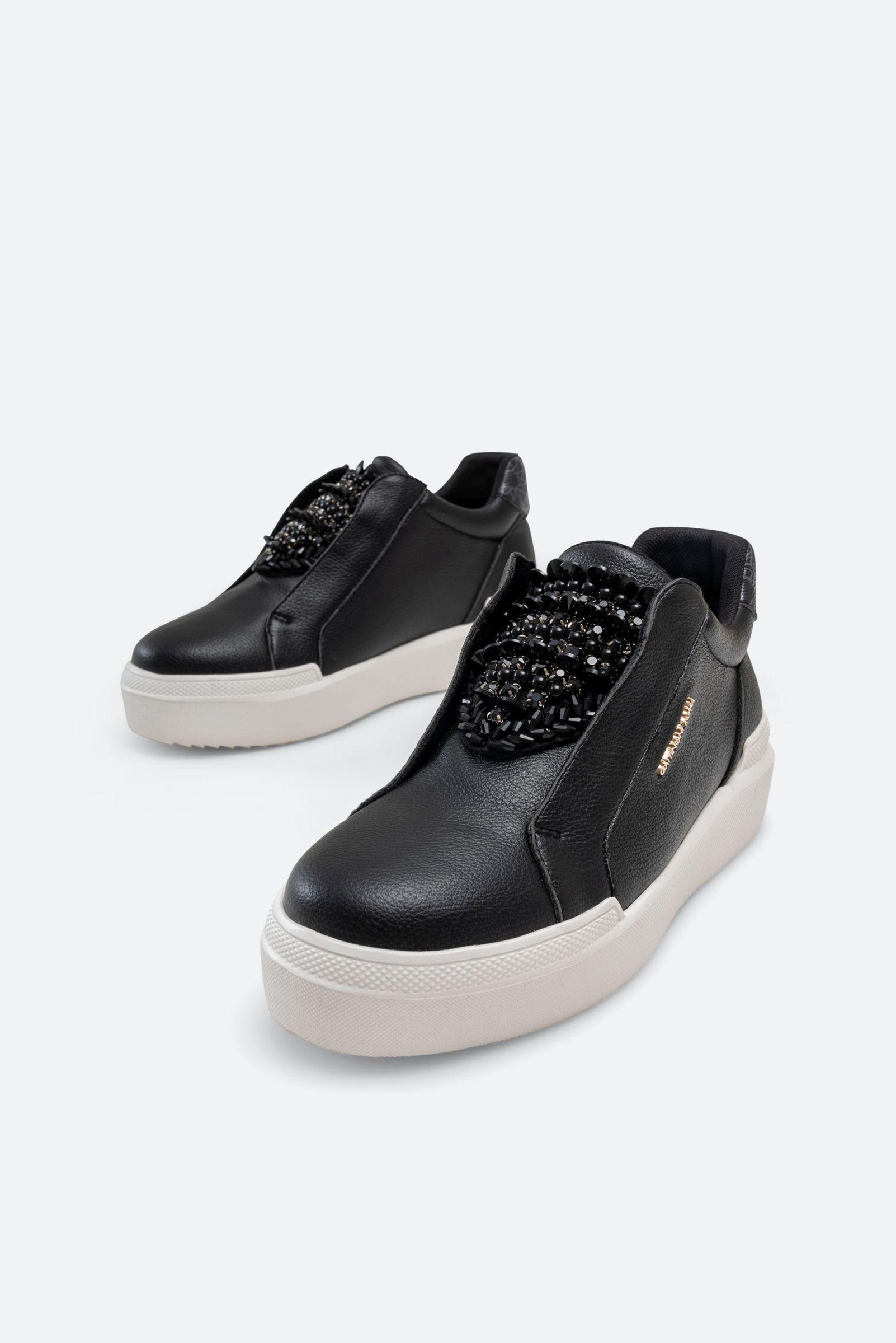 Leon Sneakers in Black Faux Leather