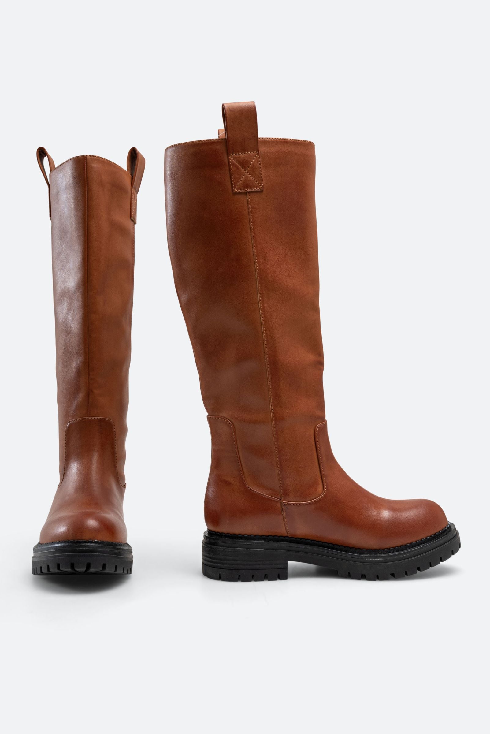 Melfort Boot in Faux Leather Color Tan