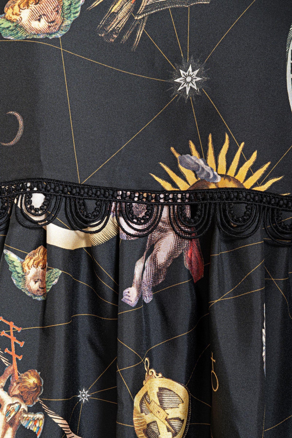 Harmonia Macrocosmica Blouse
