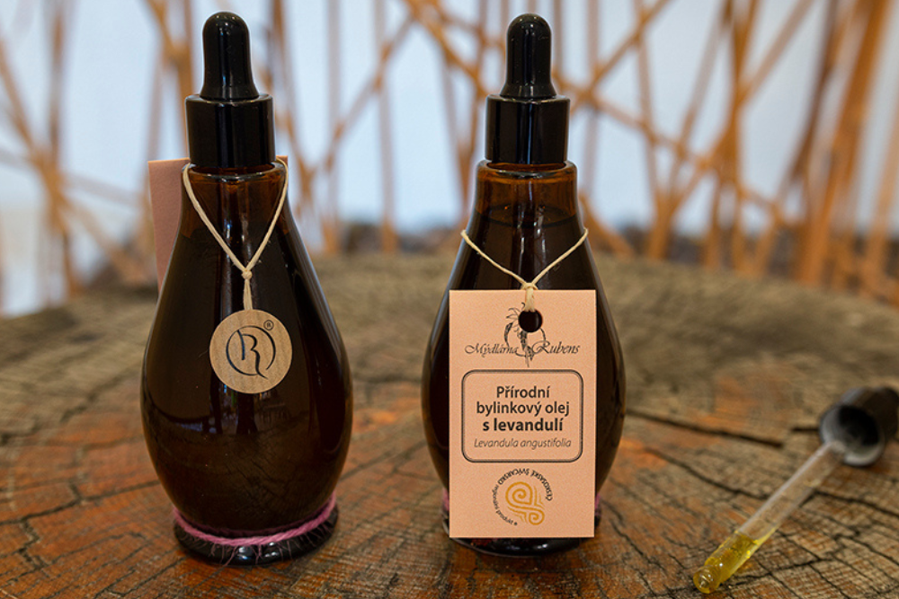 Herbal Oil with Lavender