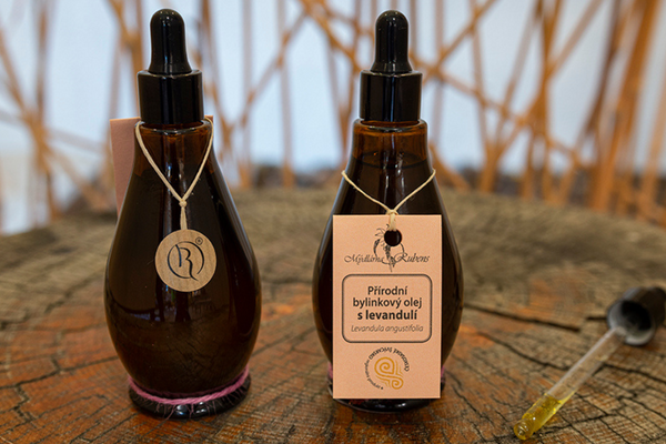 Herbal Oil with Lavender