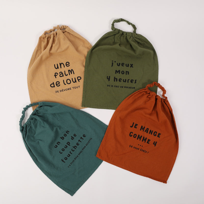 Set of 4 Bibs - 4 Hours