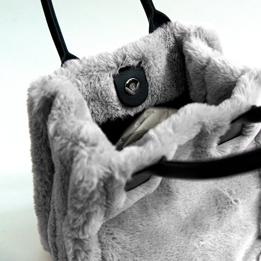 TRUDY BIG - gray eco-fur shopping bag