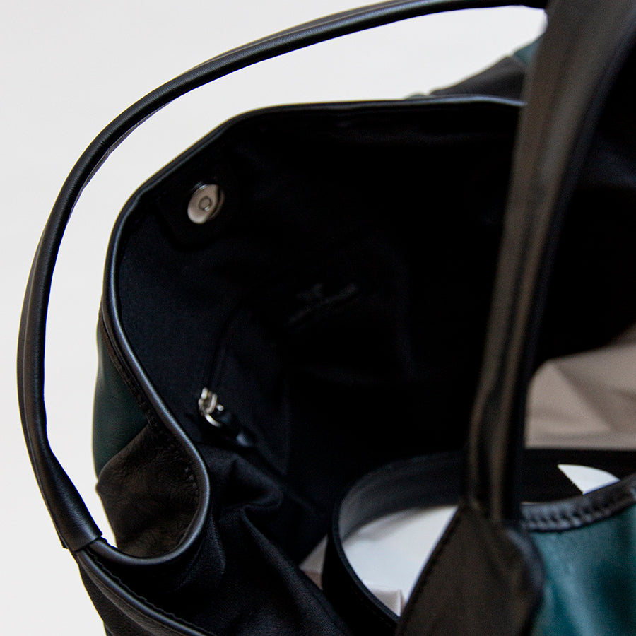 TESSA - Maxi bag in quilted nappa leather in petrol blue