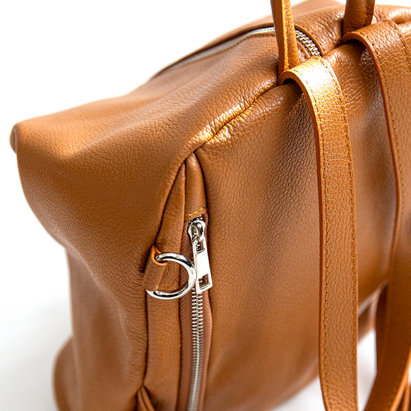 FLIP AM - Leather Zip Backpack