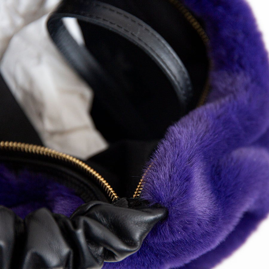 TRUDY HOBO - Sacca in pelle e pelliccia ecologica viola