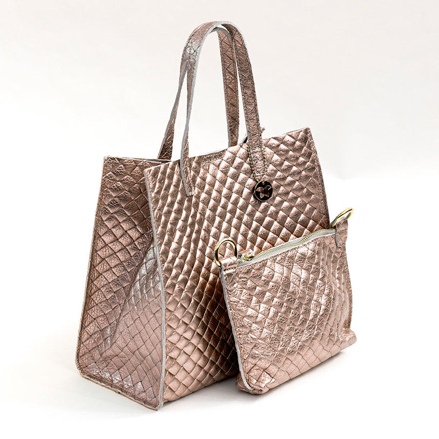 BALI - Borsa in pelle laminata con stampa a intreccio bronzo