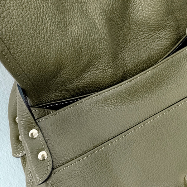 SADDLE - postina a spalla in pelle dollaro verde oliva