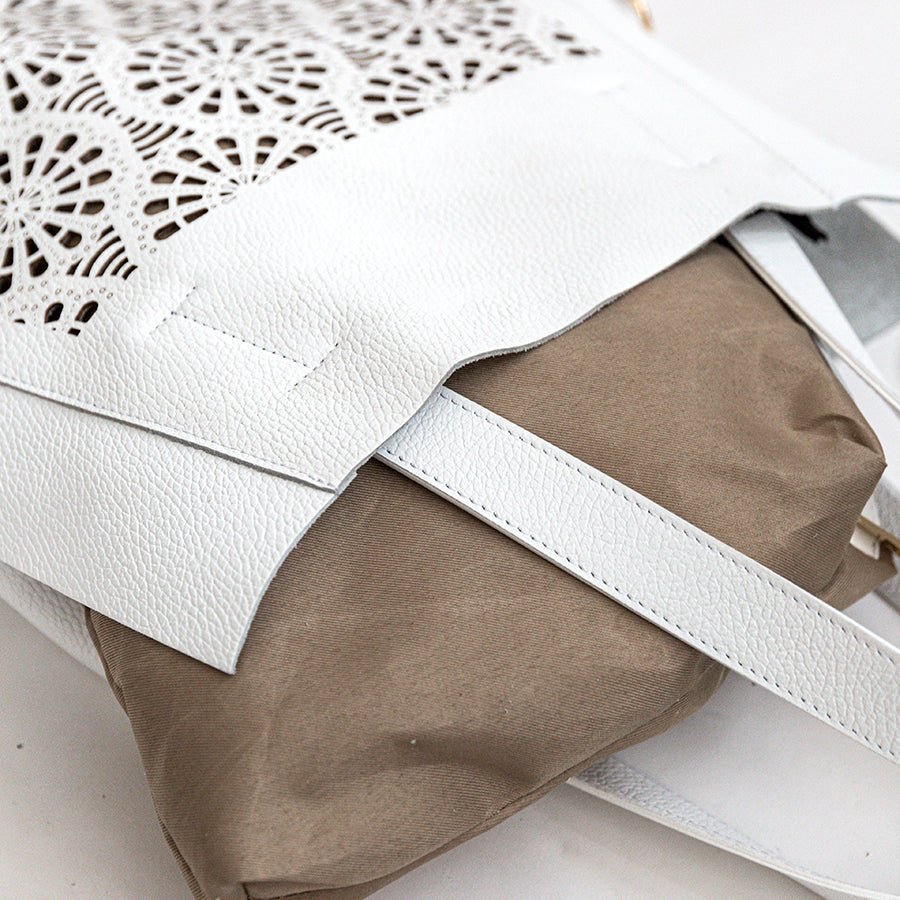 DAFNE - Maxi shopping in white perforated leather