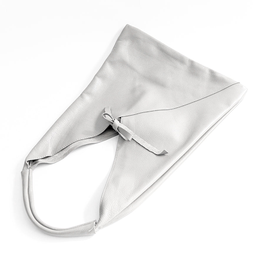 LINA AM - Maxi leather bag in white