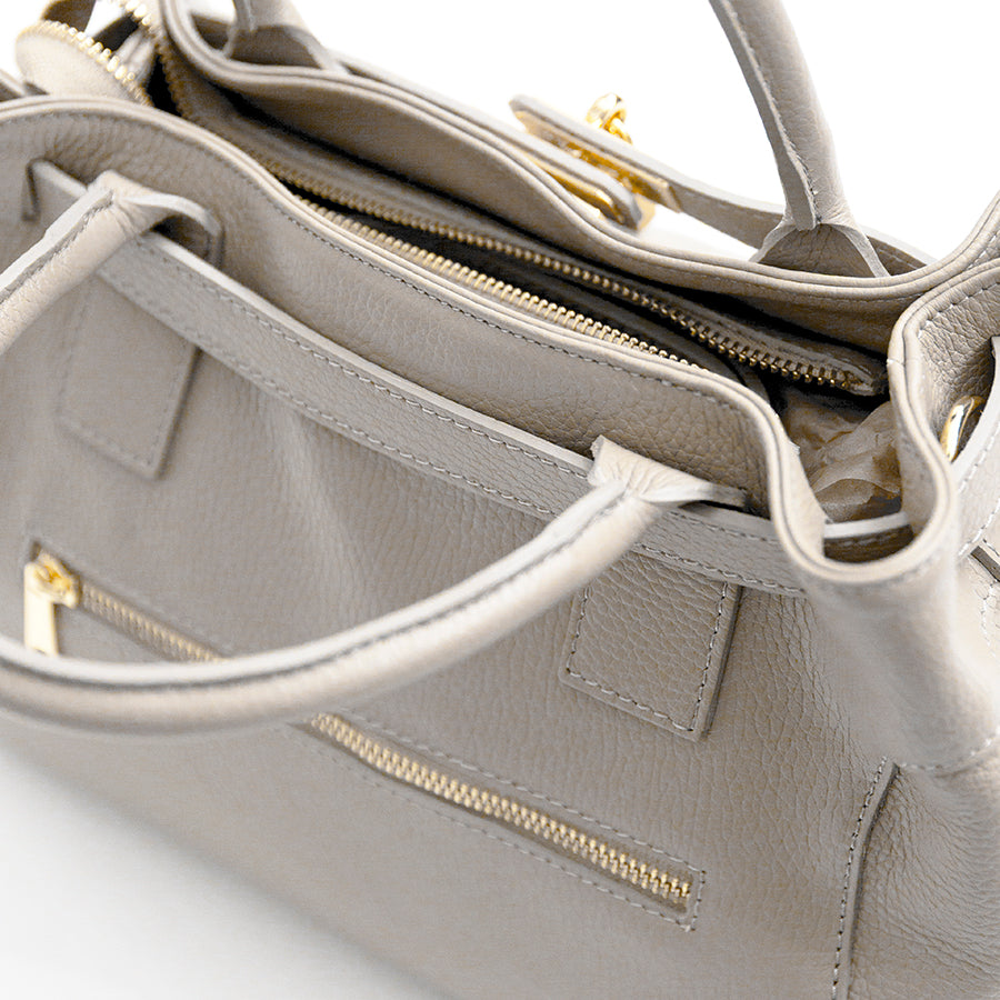 NELLY - Leather Bag with Lock in Milk Color