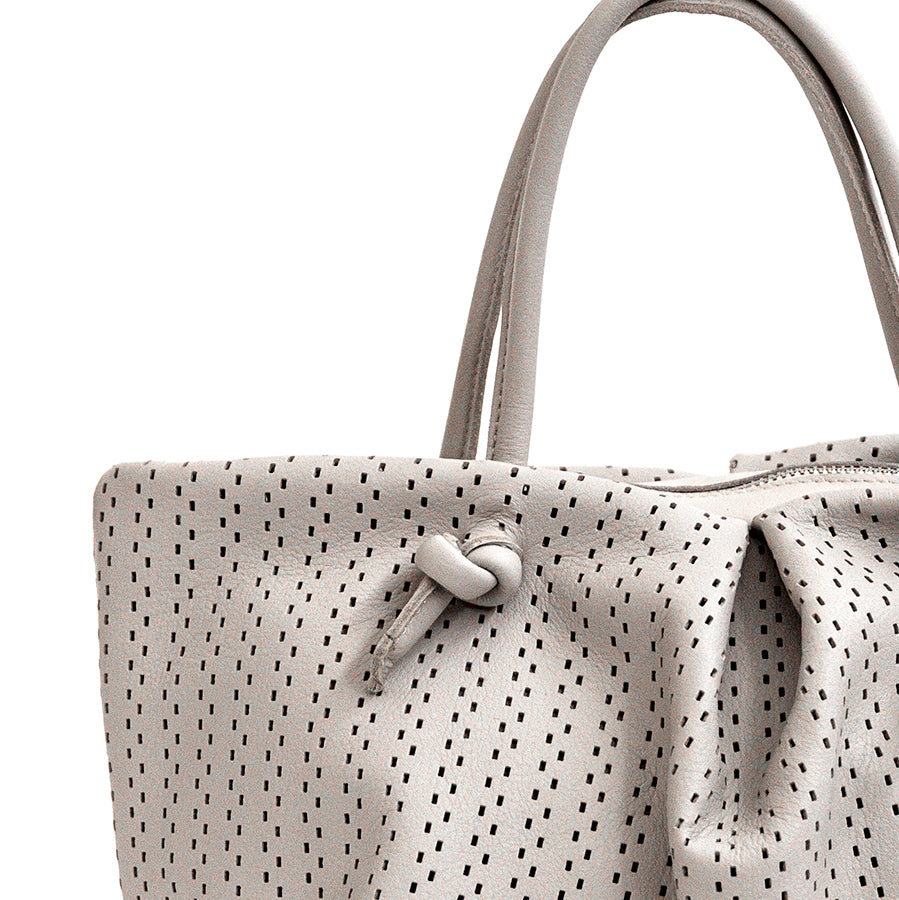 ZELIA - Bauletto morbido in pelle nappa forata latte