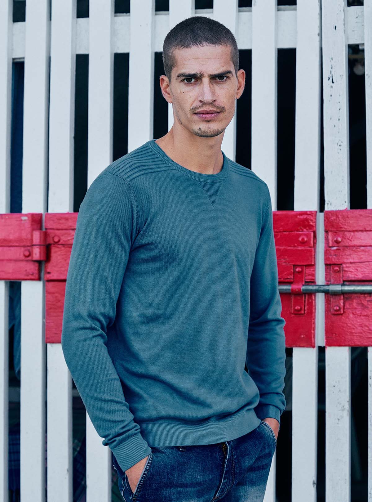 CREW NECK WITH RIBBED STRAPS