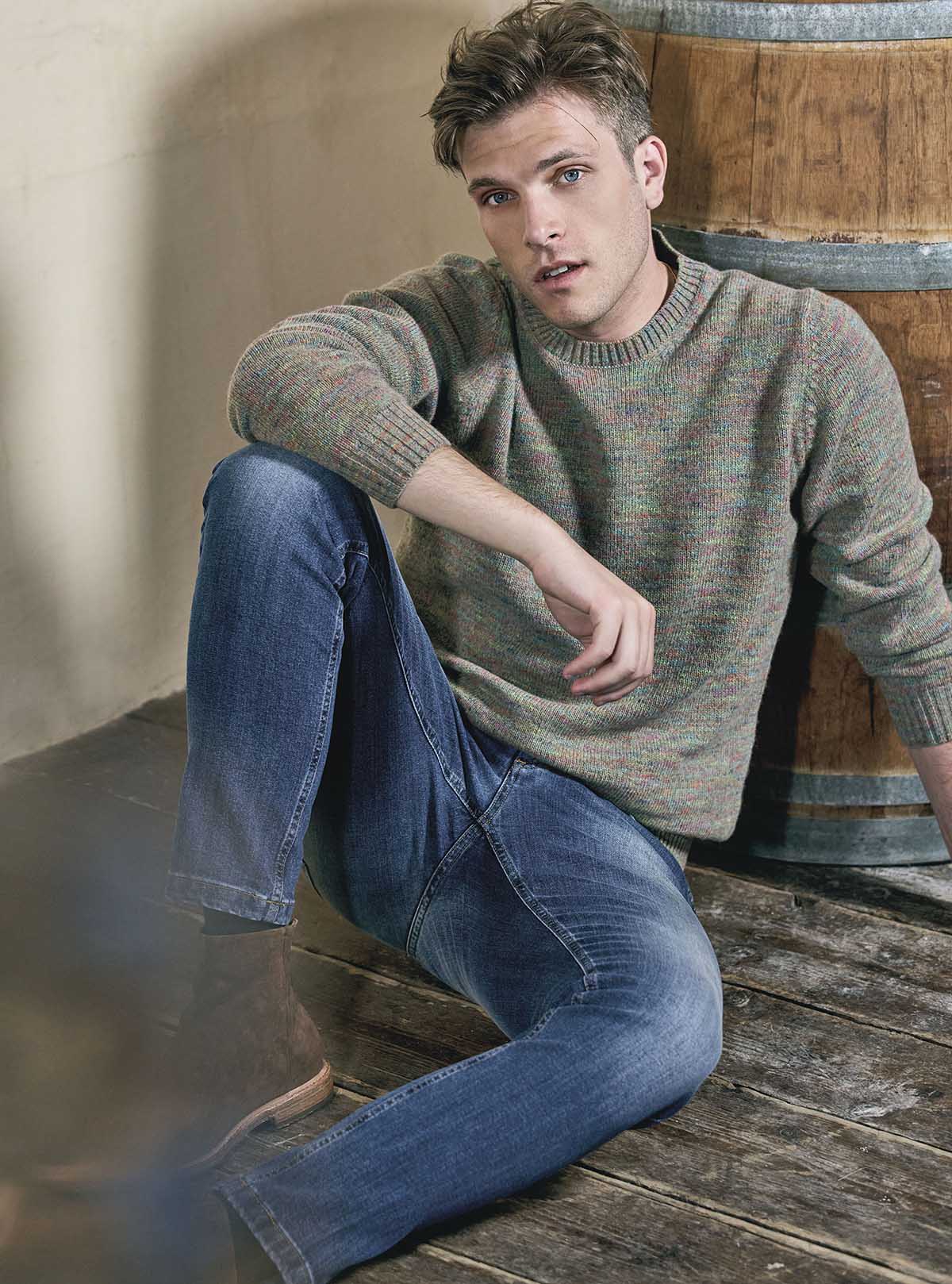 SMOOTH CREW NECK WITH MULTICOLOR YARN