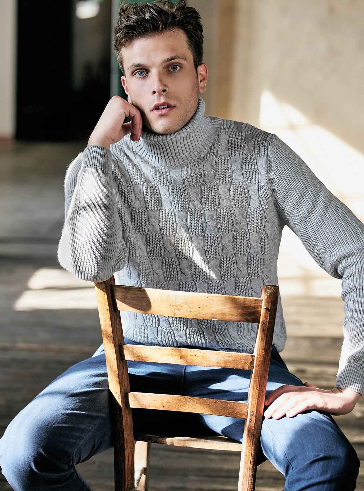Turtleneck with Braided and Corn Cob Pattern