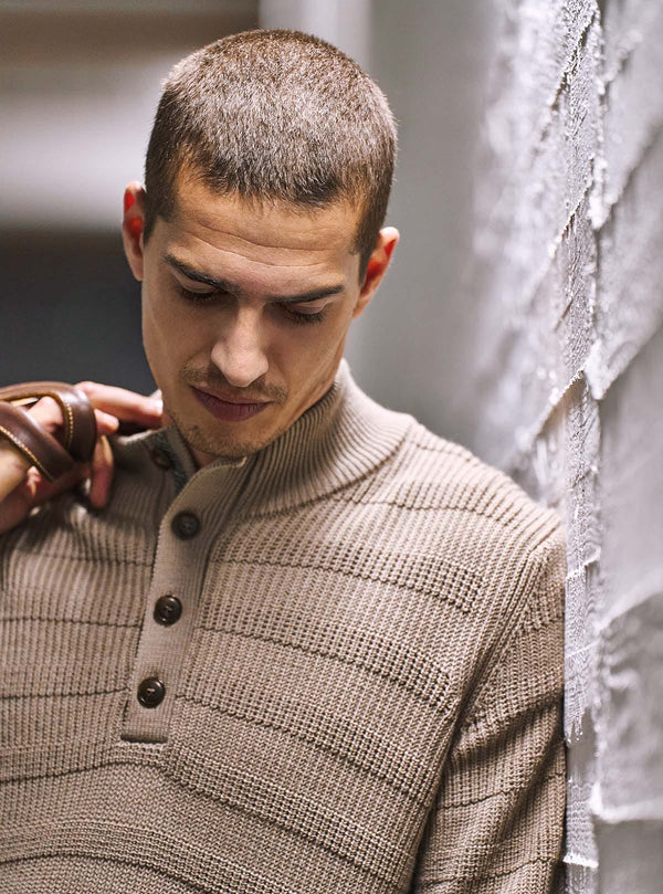 SERAFINO WITH BUTTONS CORN POINT WORKING