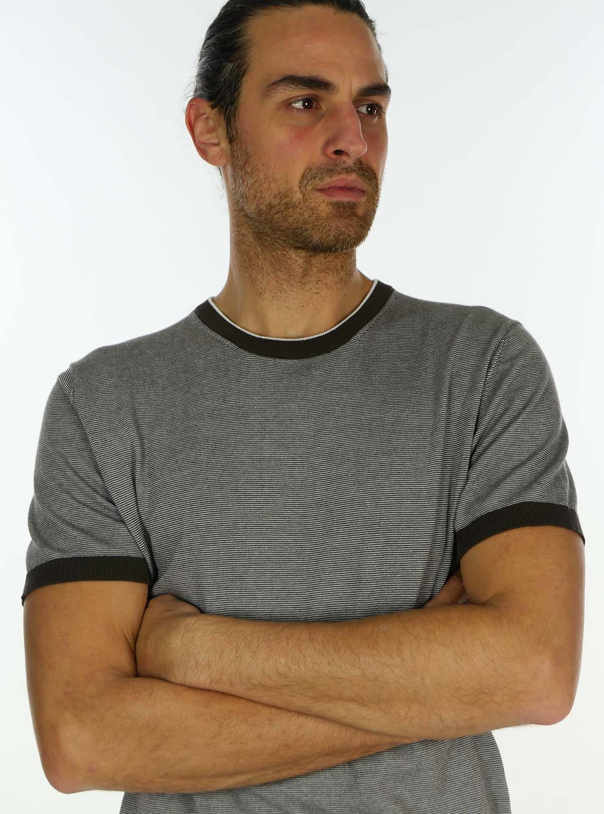 SHORT SLEEVE CREW NECK WITH THIN STRIPES