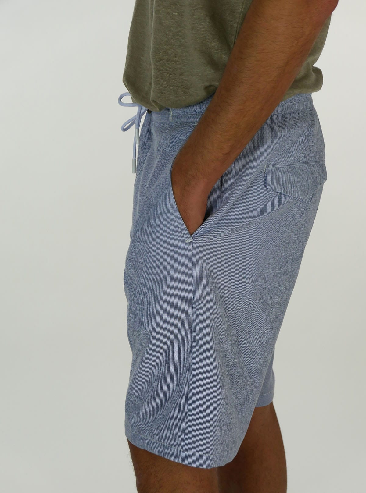 THIN STRIPED BERMUDA SHORTS WITH DRAWSTRING