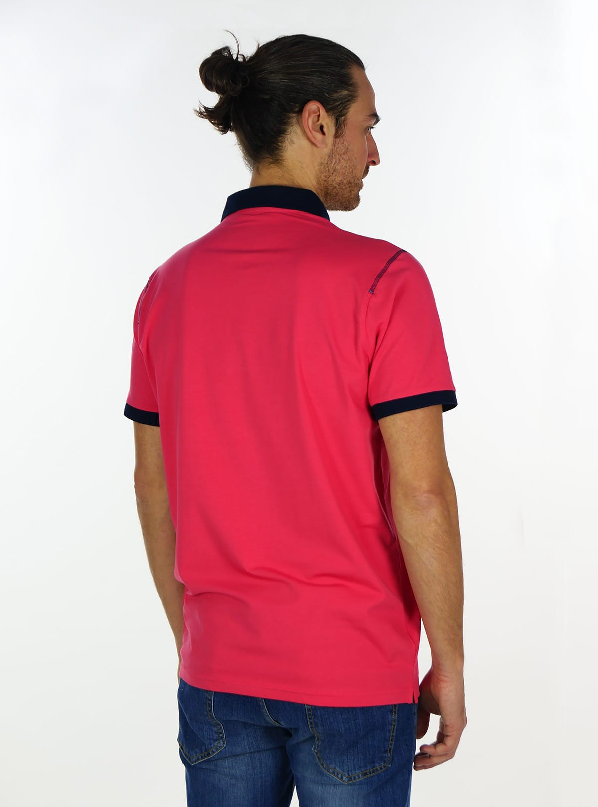 POLO DE MANGA CORTA CON CONTRASTES